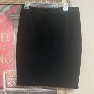 👠Miss Tina by Tina Knowles Pull On Black Pencil Skirt
